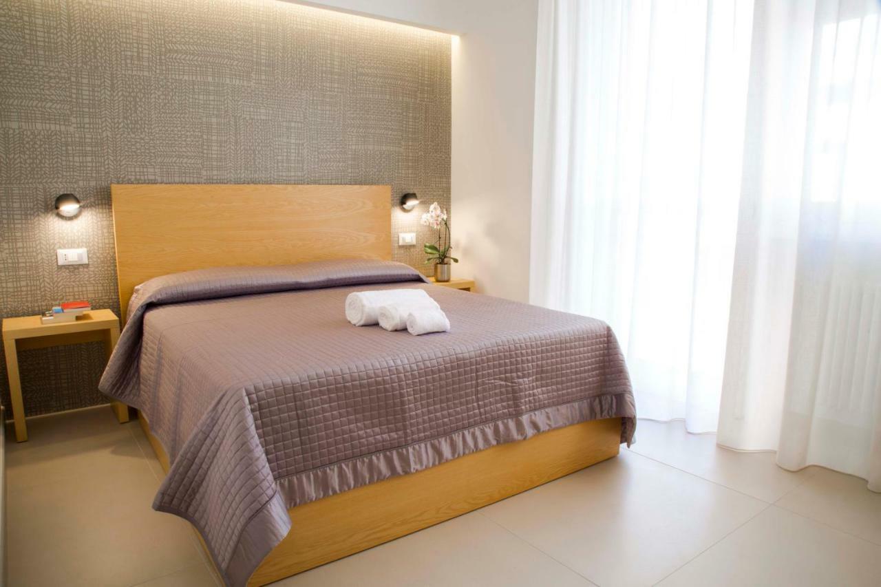 Bed and Breakfast Tuile 34 à Lecce Extérieur photo